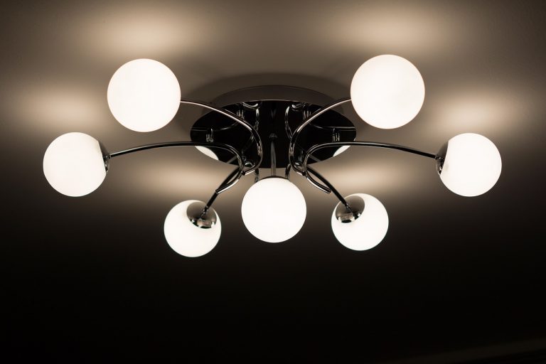 Luminosità del bagno: 3 consigli per migliorarla