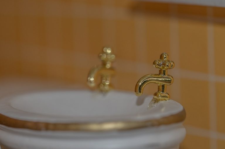 rubinetto d'oro